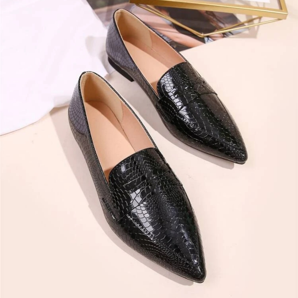 Pointed Toe Snakeskin Embossed Flat Loafers